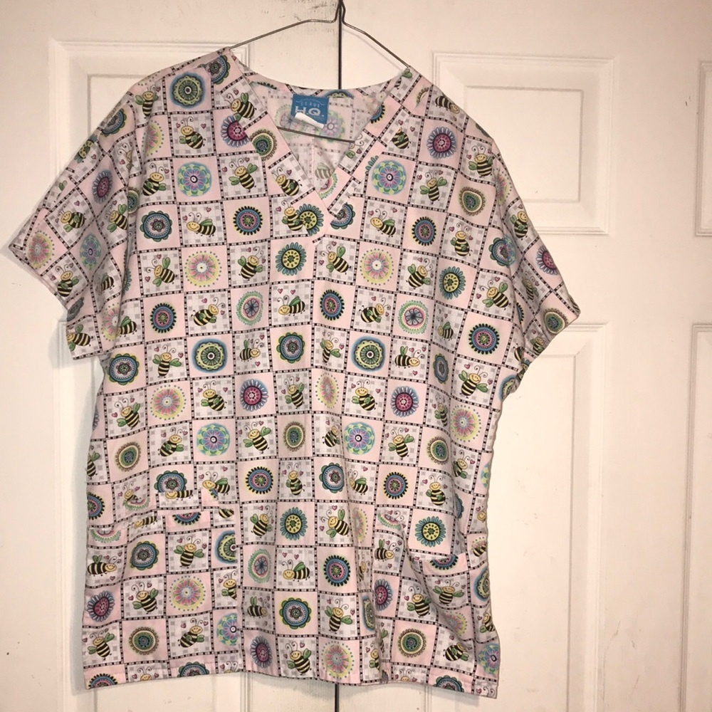 Women’s Bumblebee Scrub Top